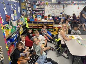 Picture of 4th grade and Kindergarten